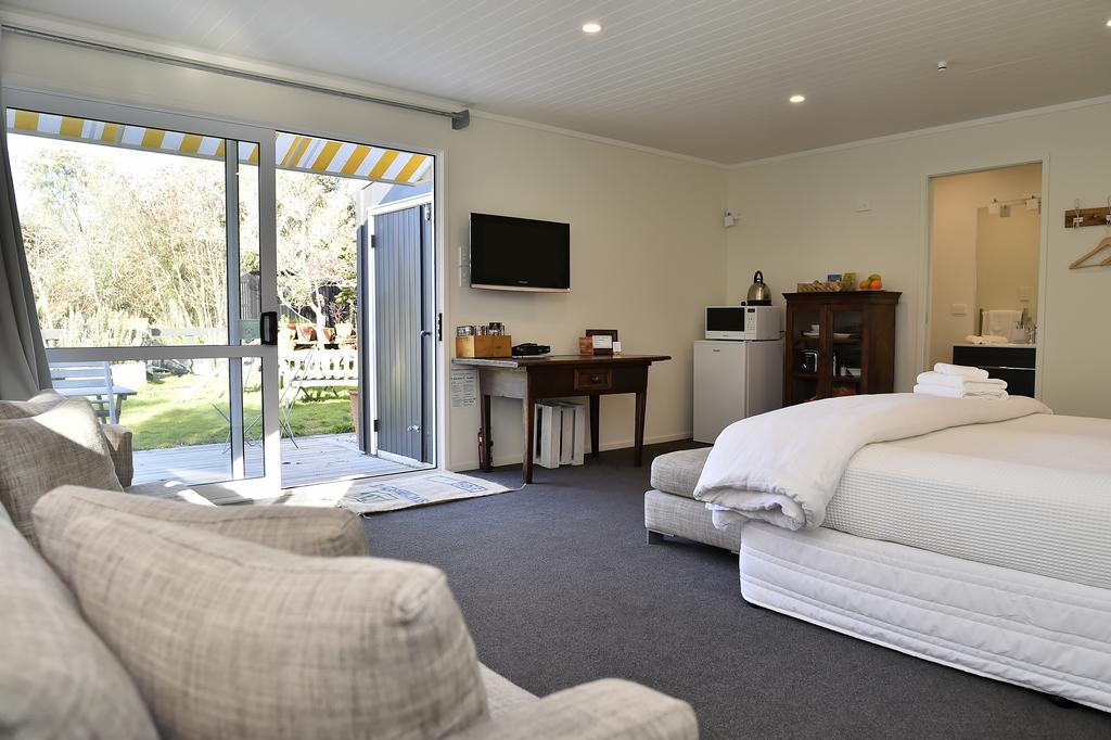 Tongariro Adventures Bed & Breakfast Kuratau Exterior foto